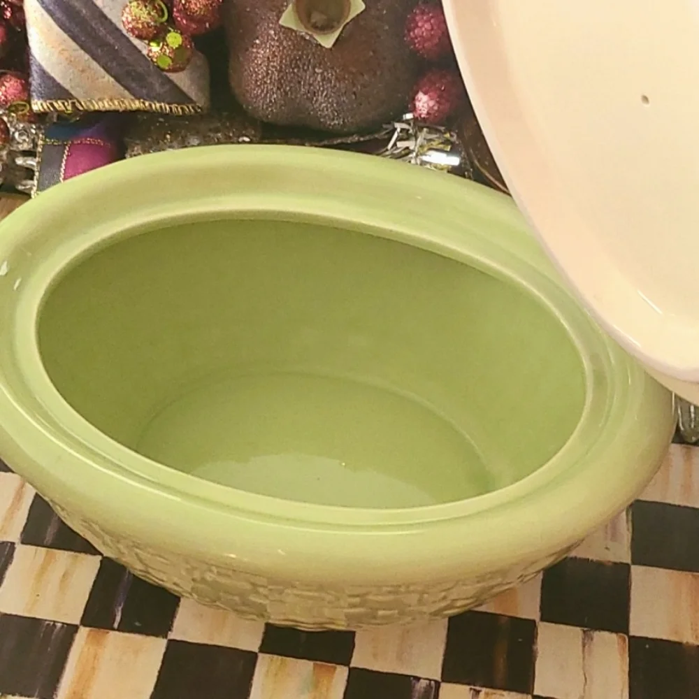 Vintage Basket Weave Bunny Rabbit Green Trinkit Candy Dish